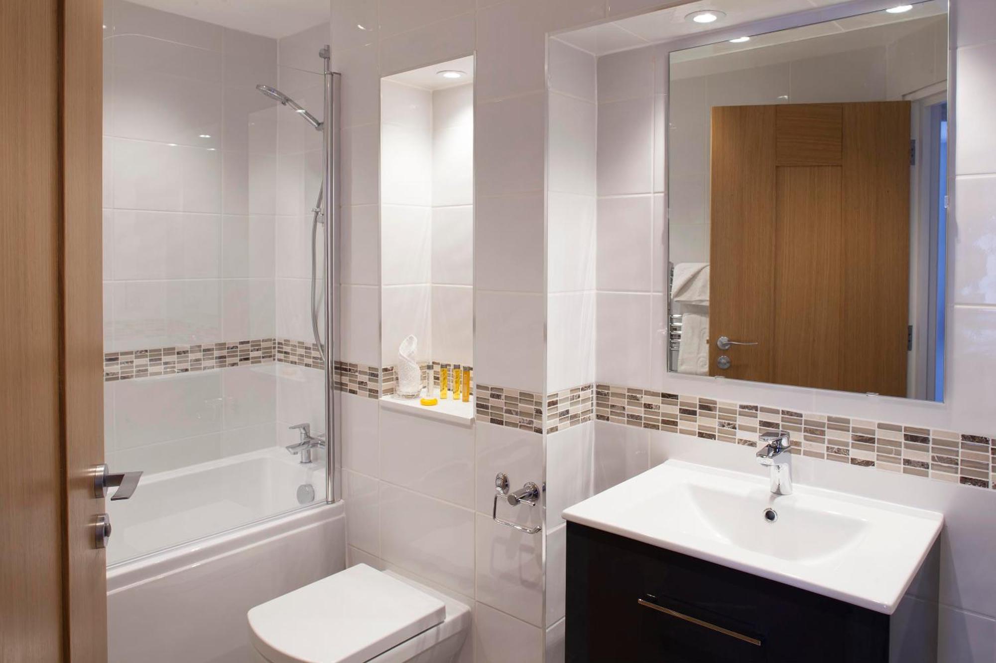 Lodge Self Catering *